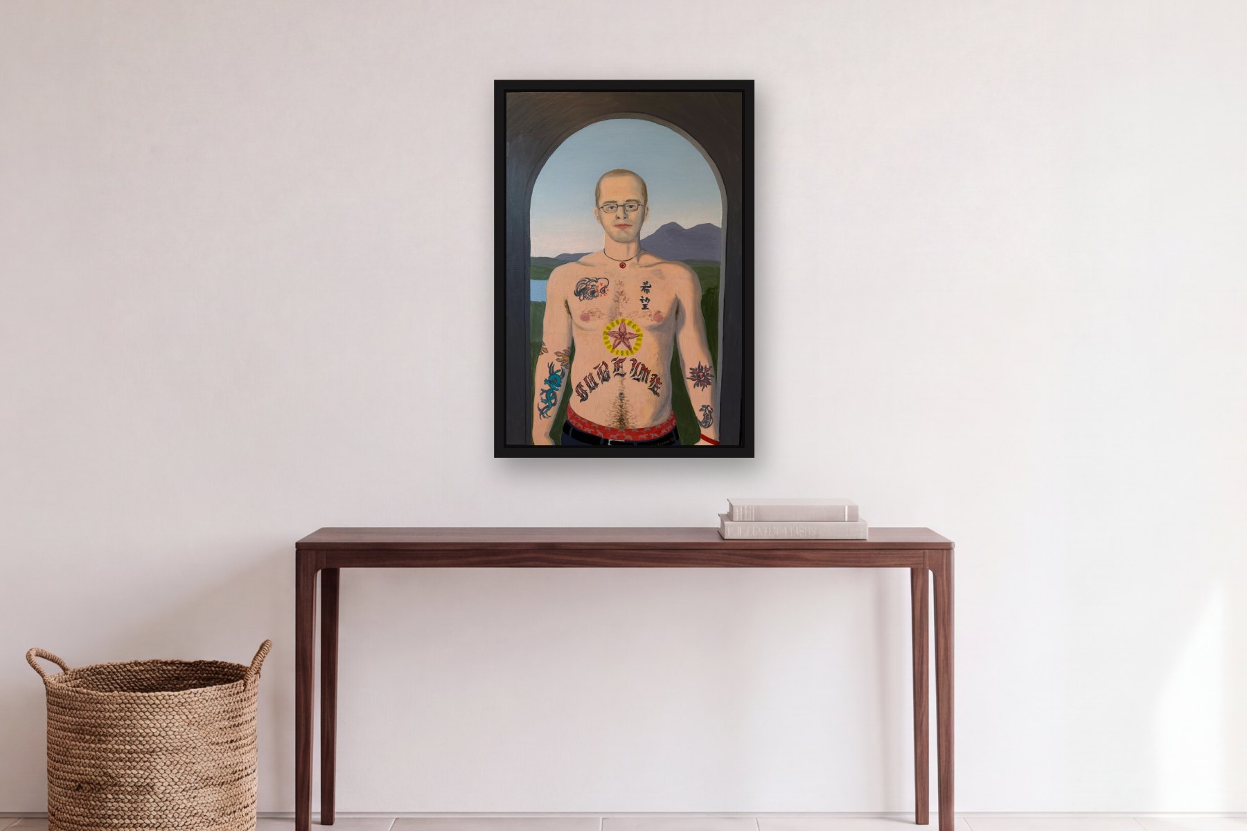 Sublime de Bill Sullivan, colgada sobre una mesa en un recibidor